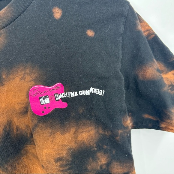 Machine Gun Kelly Tickets To My Downfall Tour Short Sleeve Shirt Size Medium - Picture 5 of 8